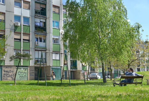 Сређују младеновачке паркиће